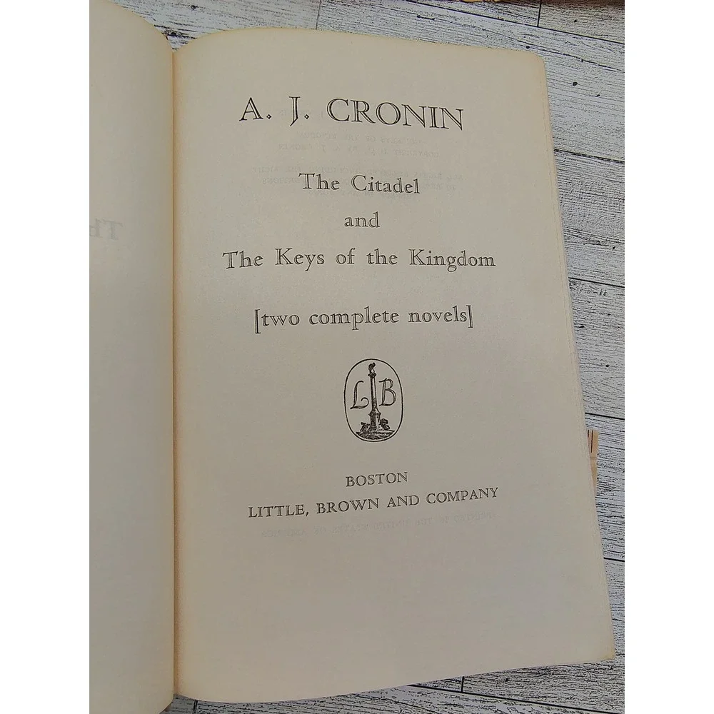 The Citadel Keys of The Kingdom Cronin 1940s Book Club HCDJ Taupe‎ Boards Decor